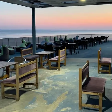 Mavi Yesil Cafe Restaurant Ve Konaklama אתר נופש מרמרה אדסי