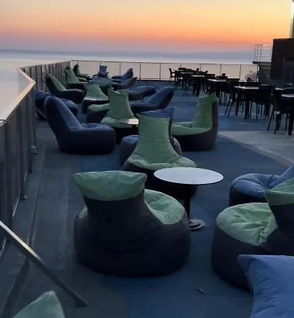 אתר נופש Mavi Yesil Cafe Restaurant Ve Konaklama *